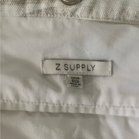 Z Supply Playa Palm Tote - Picture 6 of 9